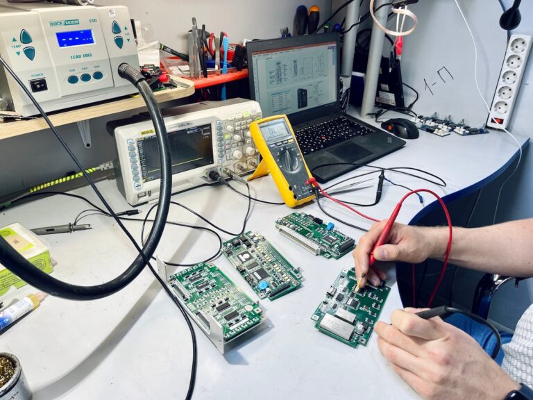 Профессиональный ремонт промышленной электроники: вернем работоспособность любому оборудованию
